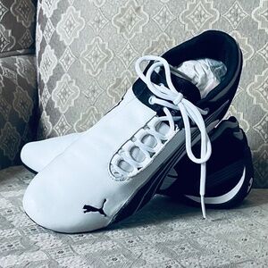 Vintage Y2K PUMA Future Cat Leather Sneakers